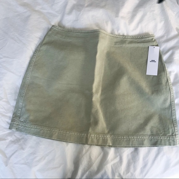 Urban Outfitters Mini Skirt - Picture 3 of 6
